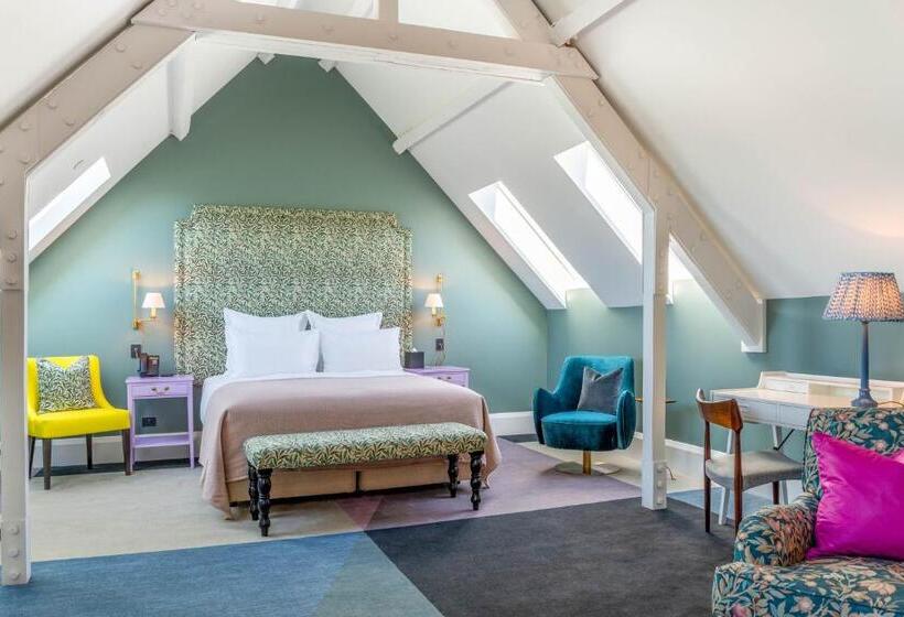 חדר מלכותי, The Observatory Hotel Christchurch
