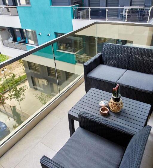 Appartement 1 Chambre, Apartamente 2 Tomis Villa