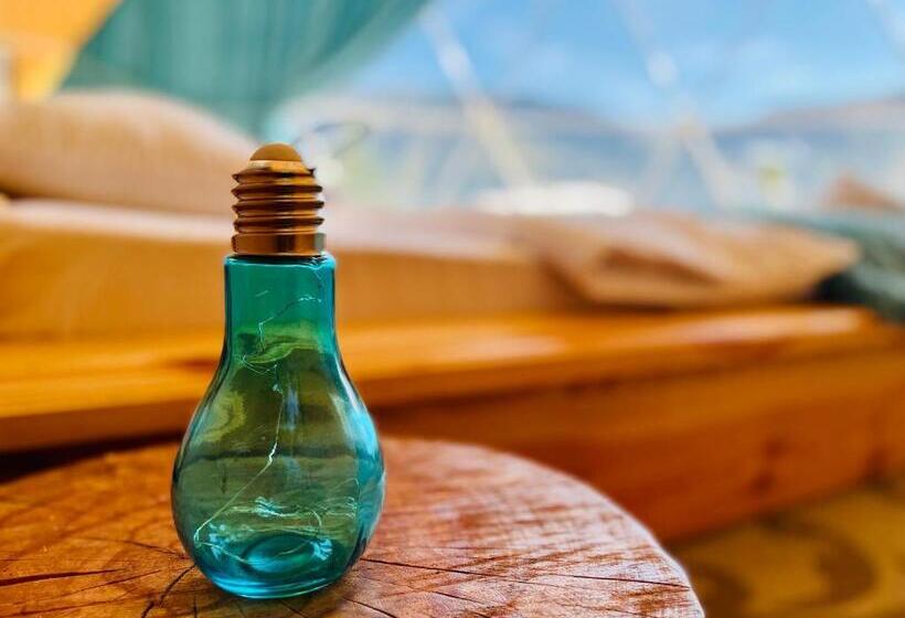 اتاق لوکس با بالکن, Paradise Inn