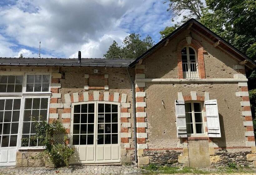 Дом 3 Спальни, Château Le Fresne