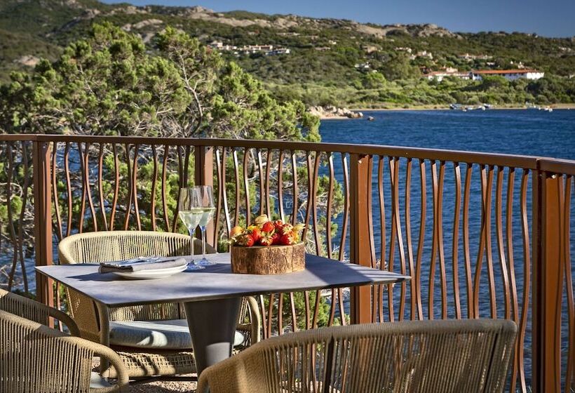 Люкс Вид на Море, 7pines Resort Sardinia   A Destination By Hyatt