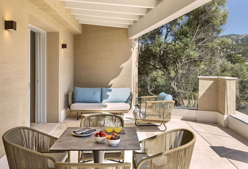 سوییت با چشم‌انداز دریا, 7pines Resort Sardinia   A Destination By Hyatt