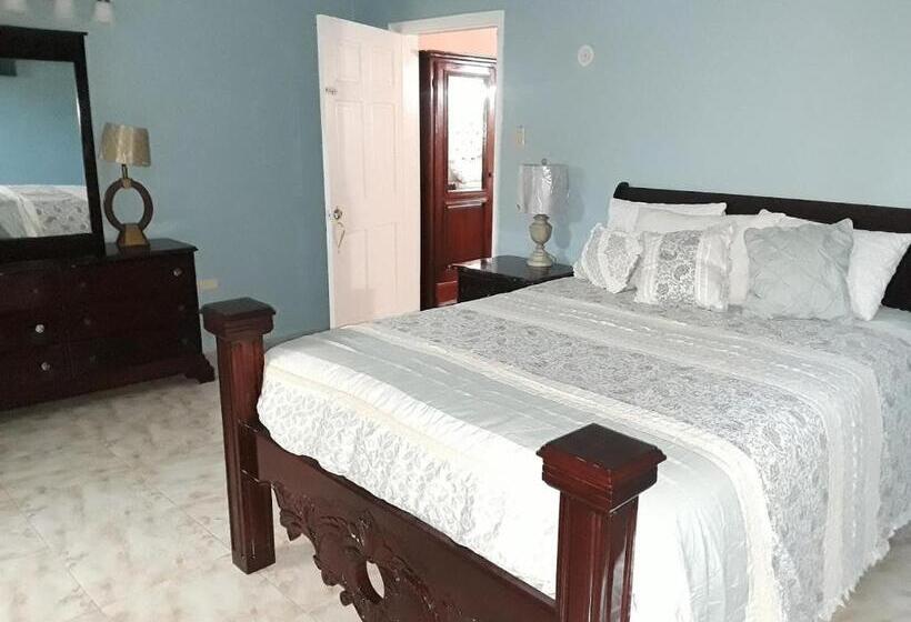 اتاق لوکس, Dela De Rose Guest House Negril Jamaica