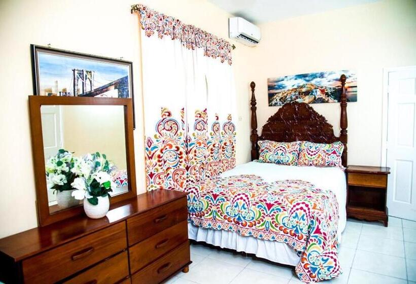 اتاق لوکس, Dela De Rose Guest House Negril Jamaica
