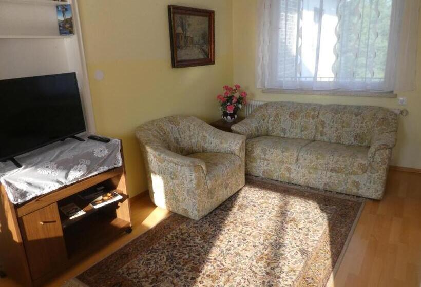 ２ベッドルームアパートメント, Villa Rauter