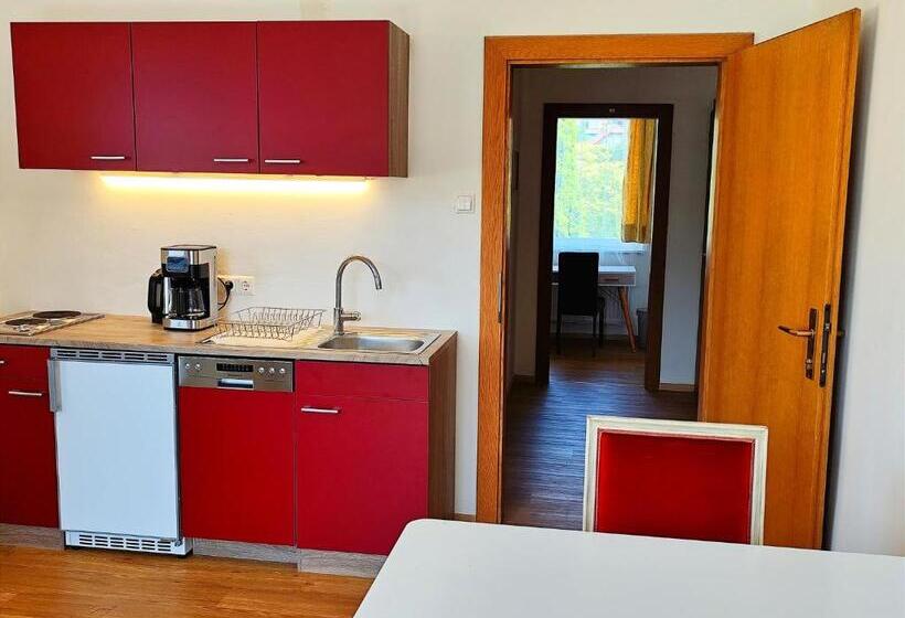 1 Bedroom Apartment Lake View, Villa Rauter