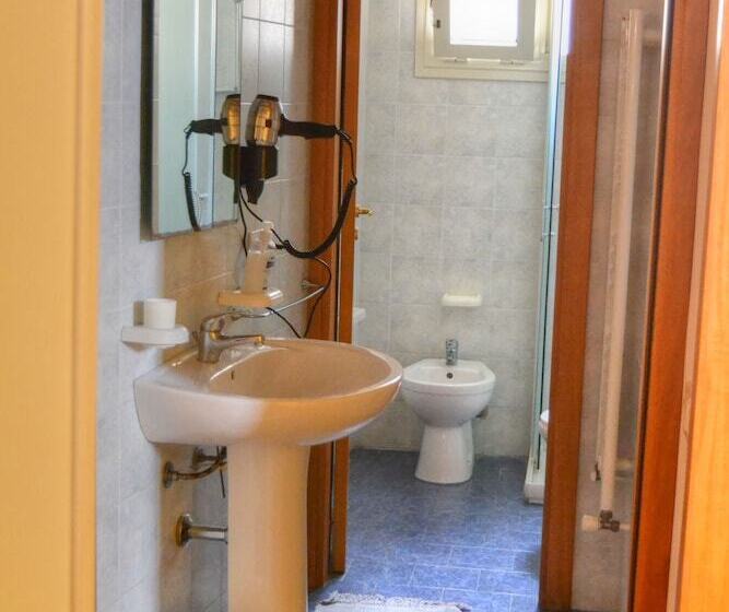 اتاق استاندارد سه نفره, B&b La Corte Lecce