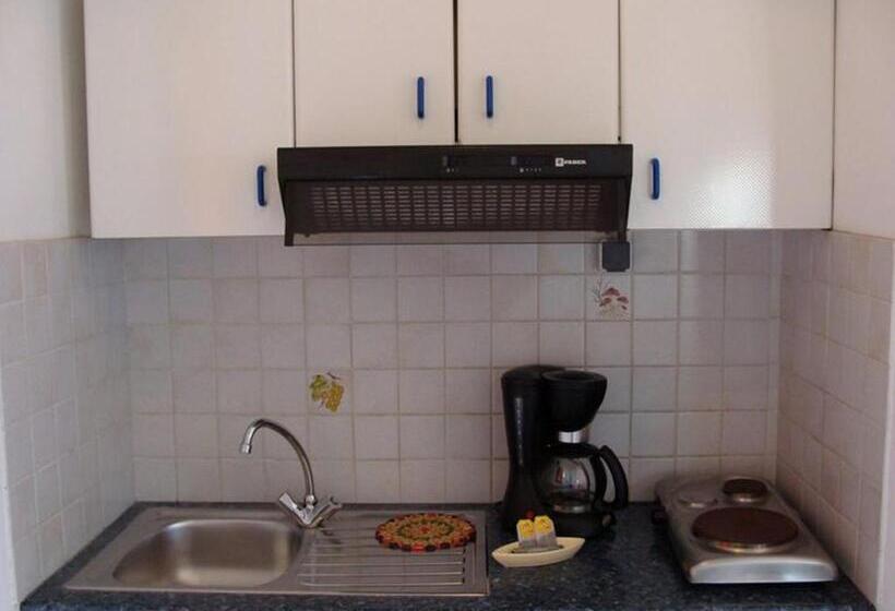 استودیوی استاندارد, Hesperia