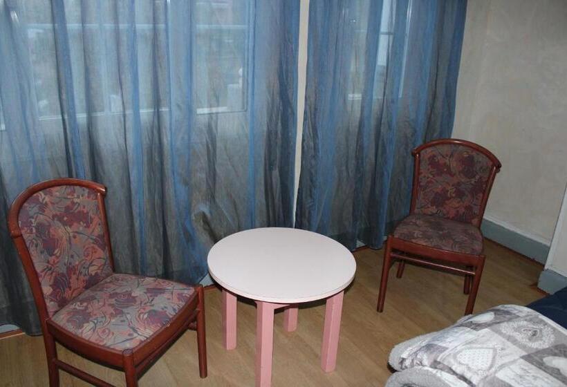 اتاق استاندارد سه نفره, Milano