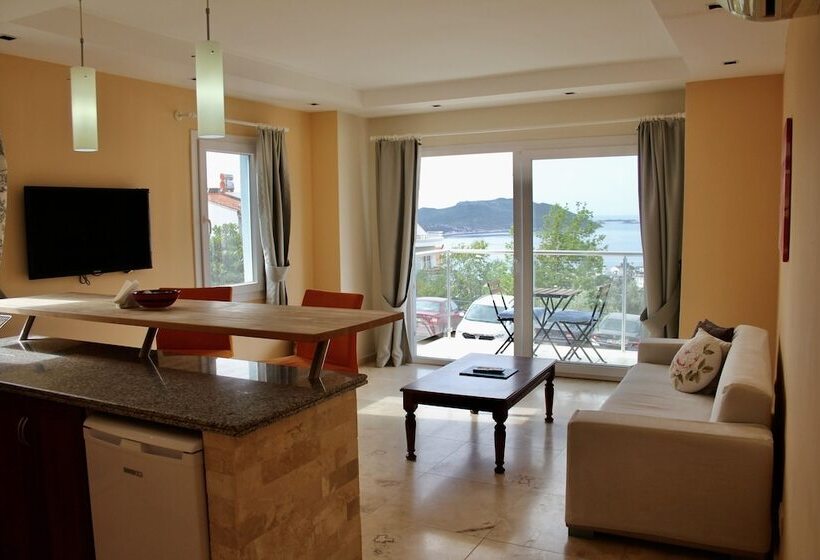 Люкс Мастер Вид на Море, Saylam Suites