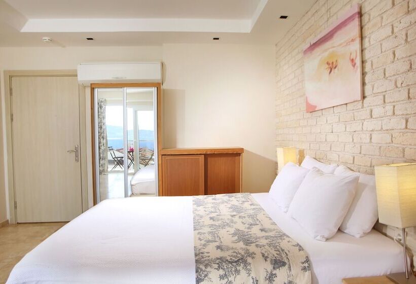 Полулюкс Боковой Вид на Море, Saylam Suites