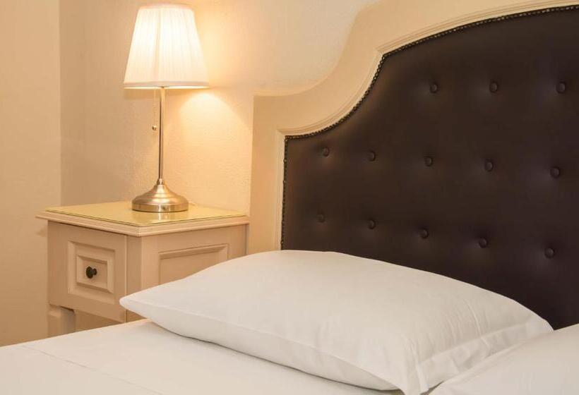 اتاق استاندارد, La Collegiata Guest House