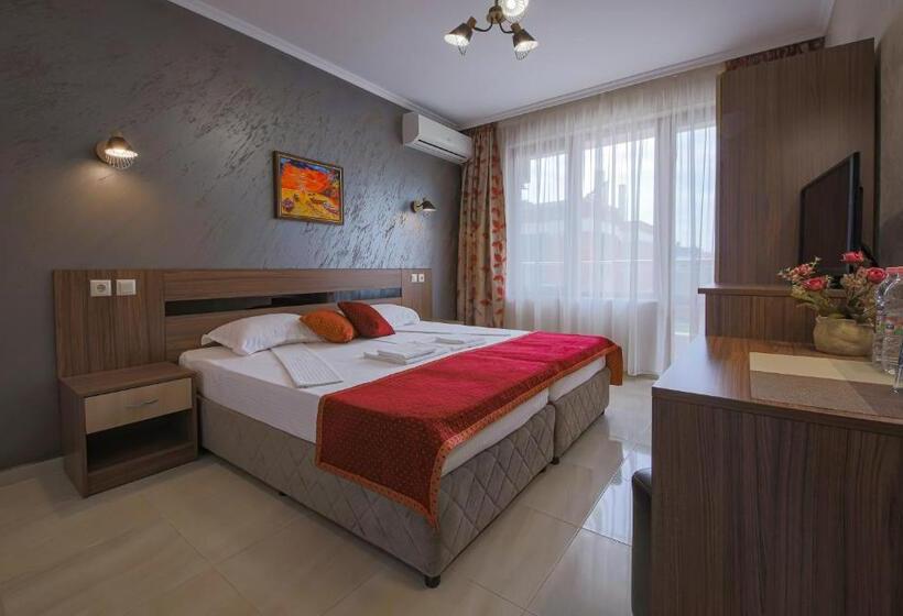 اتاق لوکس با بالکن, Guesthouse Phoenix