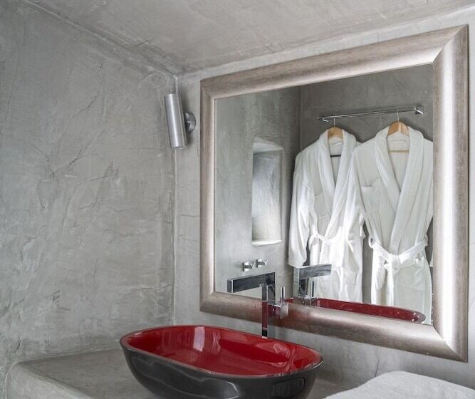 سوئیت جونیور با ماساژ آبی, Pegasus Spa