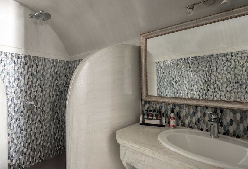 سوییت جونیور, Pegasus Spa