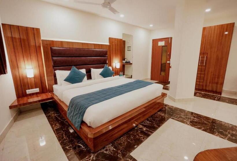 패밀리 룸, Regenta Resort Madhuganga Ukhimath