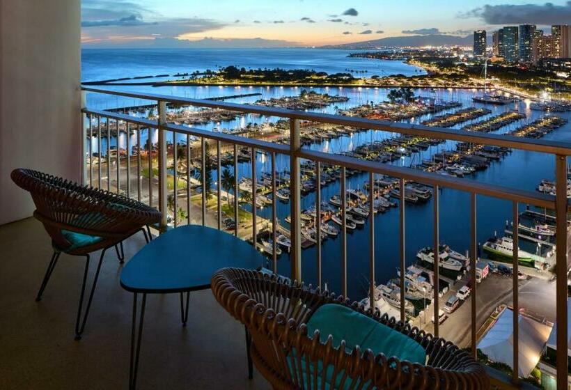 سوییت جونیور لوکس با چشم‌انداز دریا, Ilikai Hotel & Luxury Suites