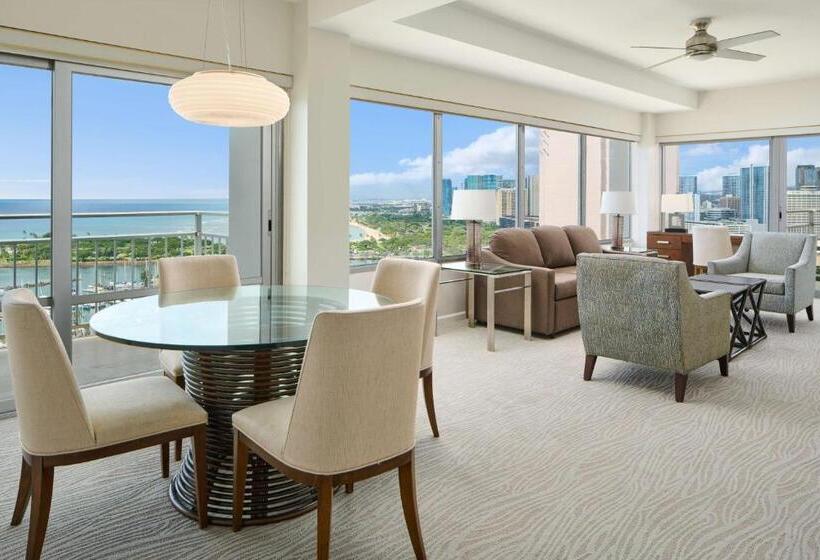 2 Bedroom Deluxe Apartment Sea View, Ilikai Hotel & Luxury Suites