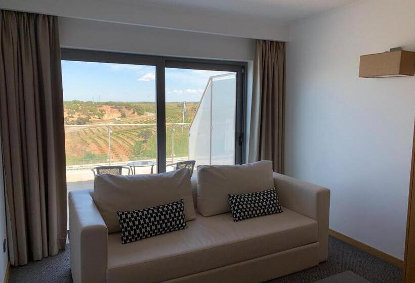 Superior suite with view, O Gato & Spa