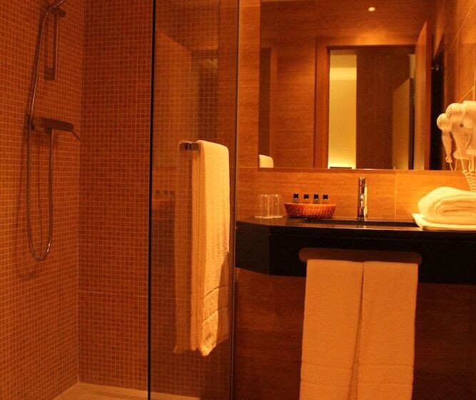 Quarto Superior, O Gato & Spa