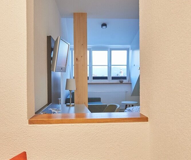 Номер Стандарт Трехместный, Insel Hotel Lindau