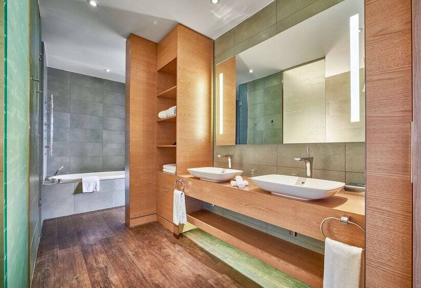 سوییت جونیور, Radisson Blu Resort, Bukovel