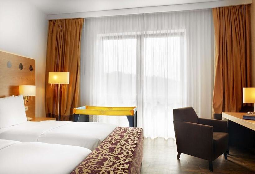 اتاق سوپریور با بالکن, Radisson Blu Resort, Bukovel