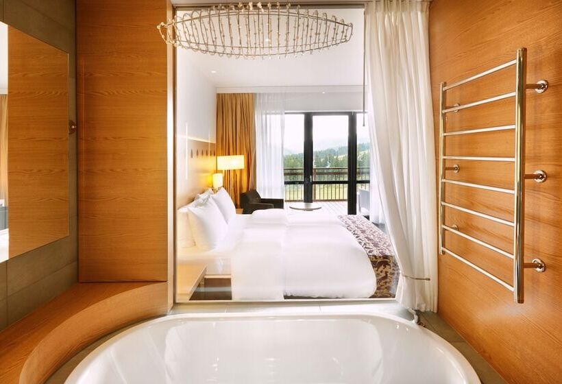 اتاق سوپریور با چشم‌انداز, Radisson Blu Resort, Bukovel