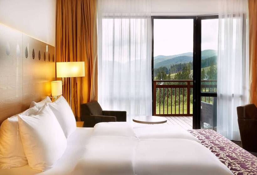 اتاق سوپریور با چشم‌انداز, Radisson Blu Resort, Bukovel