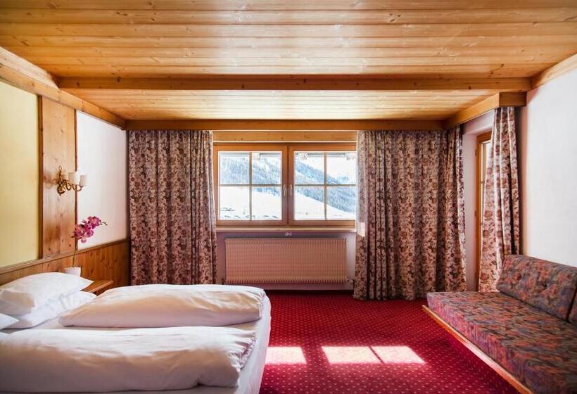Четырехместный Номер Стандарт, Sporthotel Kurzras