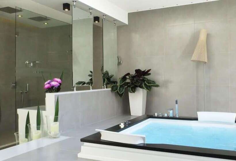 Люкс с Бассейном, Tesoro Blu Hotel & Spa Adults Only