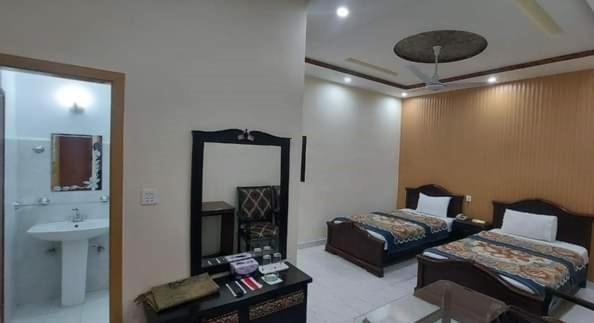 اتاق استاندارد چهار تخته, Decent Lodge Hotel Garden Town