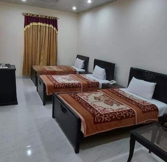 اتاق استاندارد سه نفره, Decent Lodge Hotel Garden Town