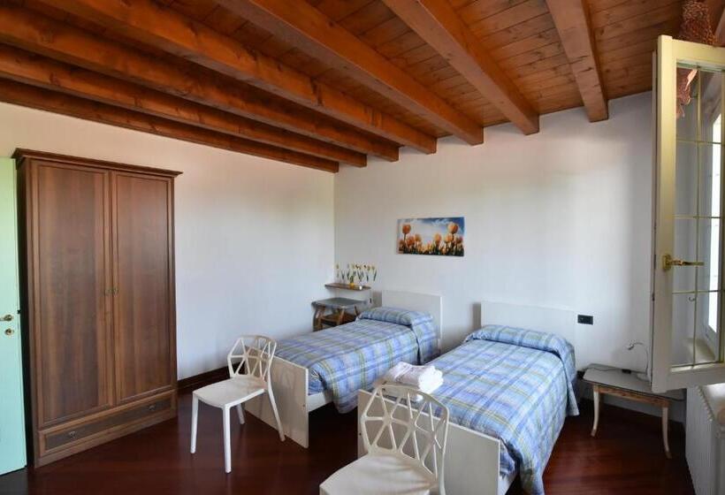 اتاق استاندارد با سرویس بهداشتی مشترک, Villa Mari