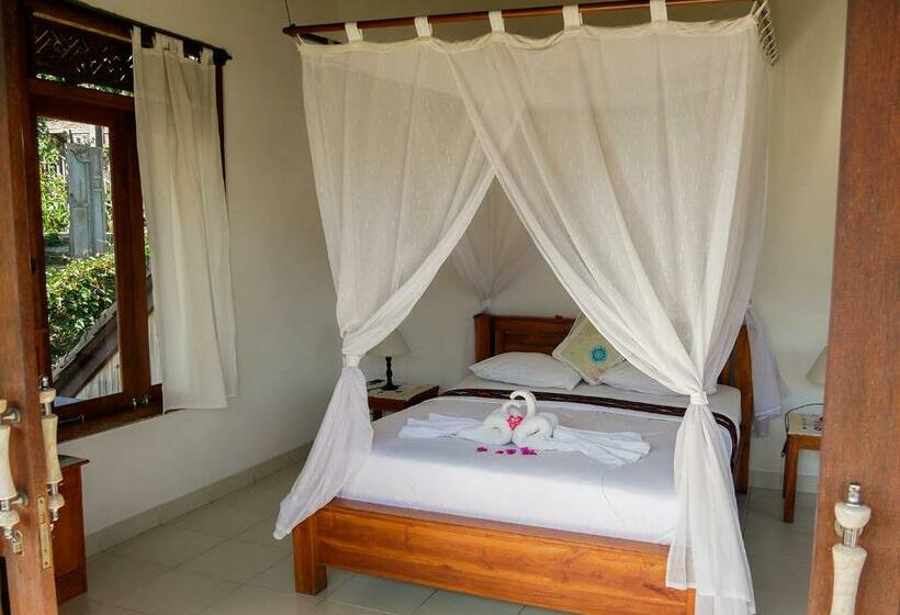 스탠다드 방갈로, Embang Homestay
