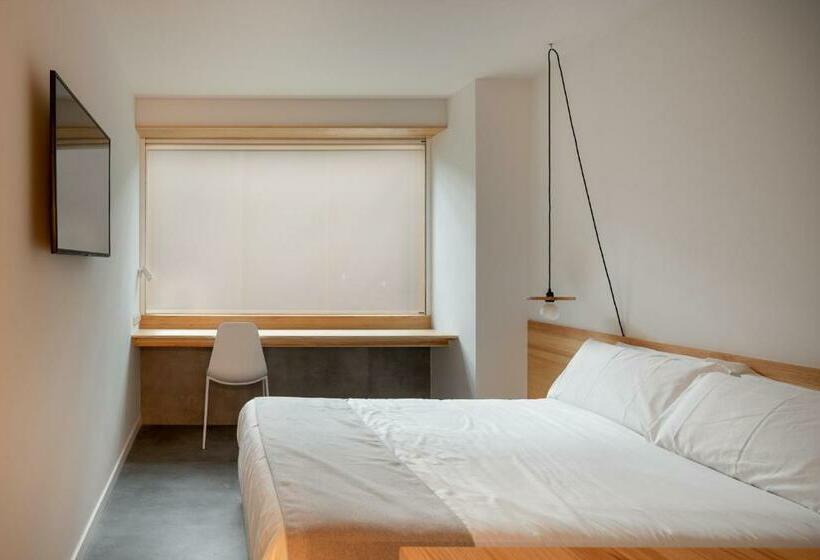 اتاق اقتصادی داخلی, Cristina Enea Rooms