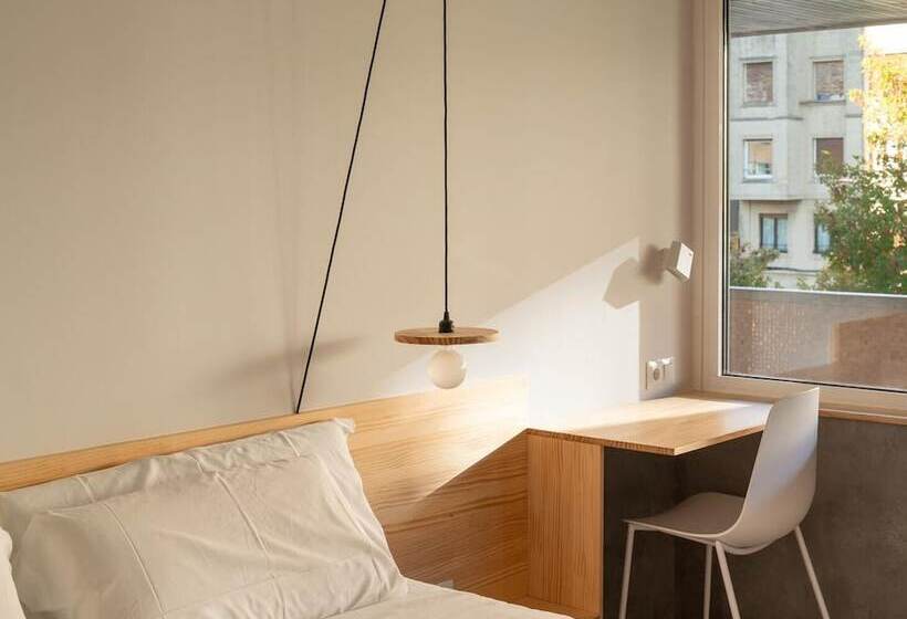 패밀리 룸, Cristina Enea Rooms