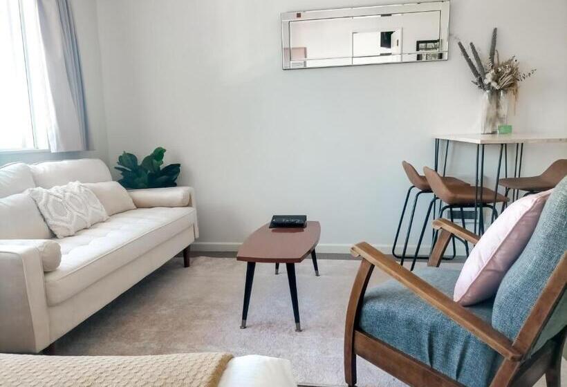 Студия Deluxe, Boutique Motel
