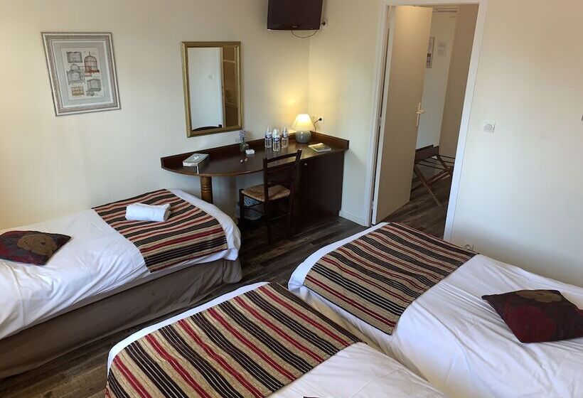 Номер Стандарт Трехместный, Logis Hôtel Les Nymphéas