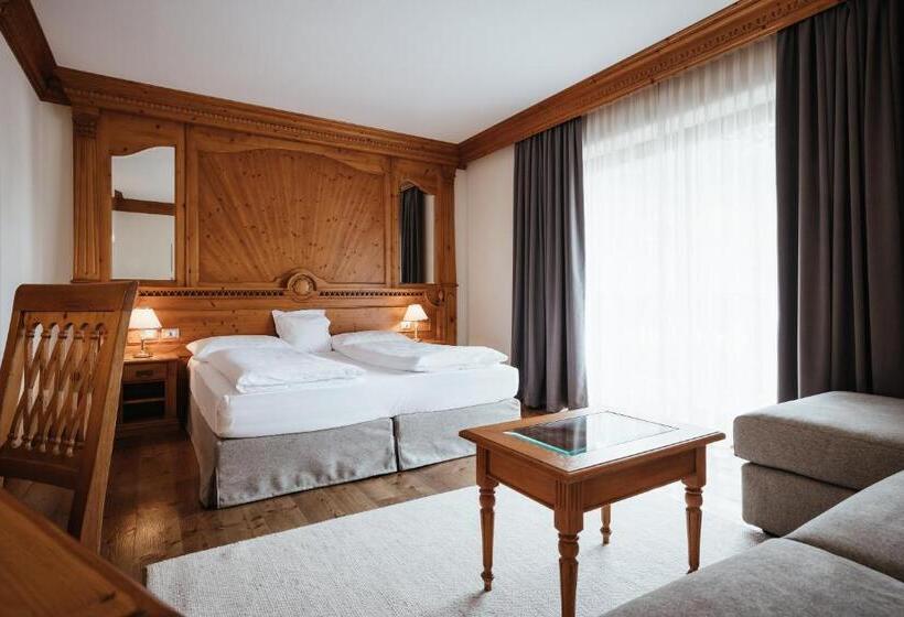 اتاق سوپریور با بالکن, Kristallhotel Corona Krone