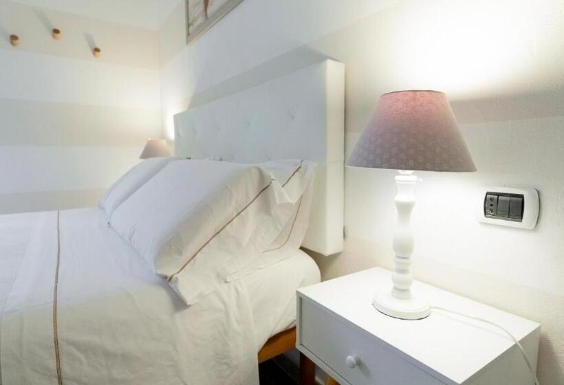 اتاق لوکس, Vento Mare Apartments