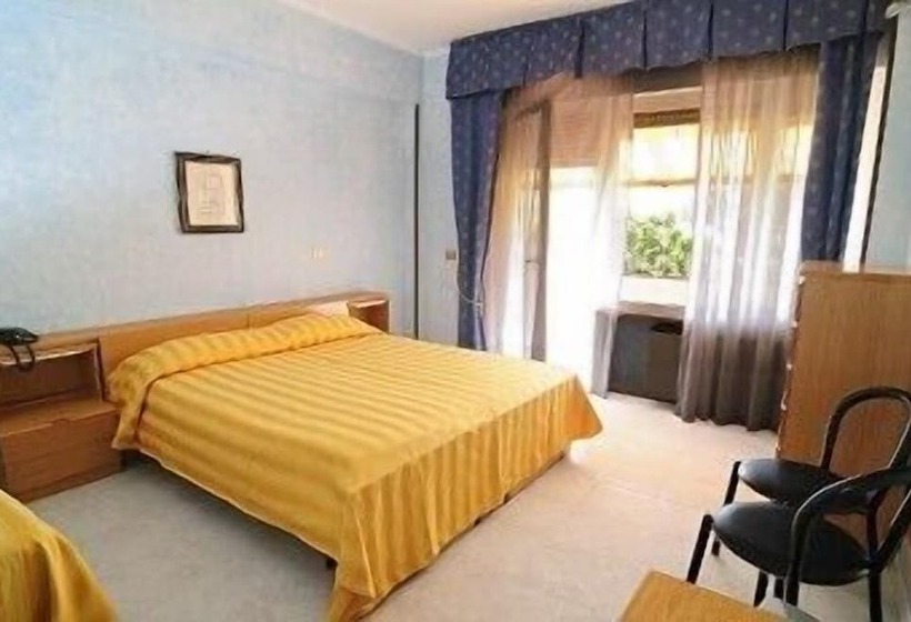 四人标准间, Albergo Paradiso