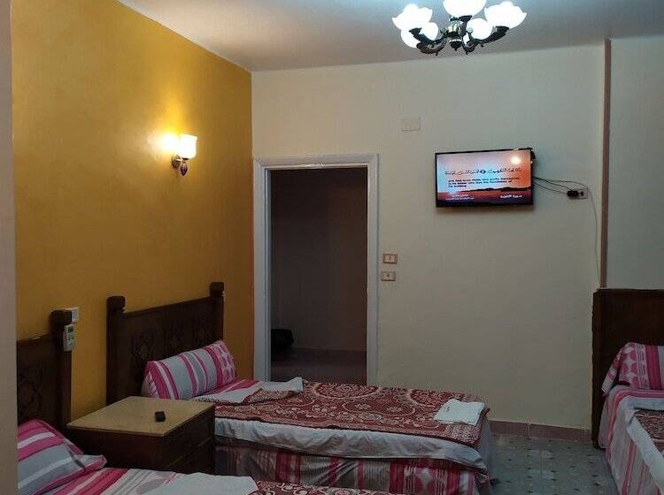 اتاق استاندارد, Cairo Moon Hostel
