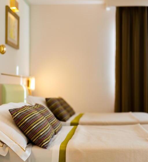 سوییت جونیور, Kora Park Resort