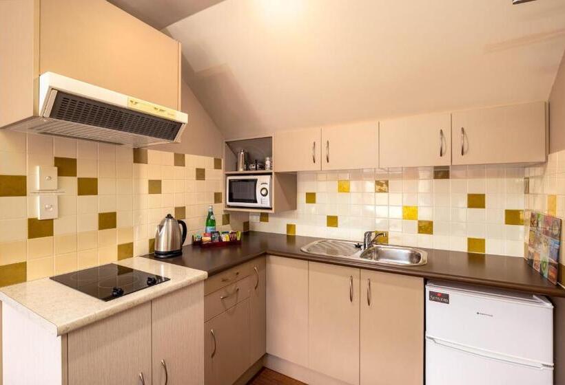 Апартаменты 1 Спальня, Settlers Boutique Motel