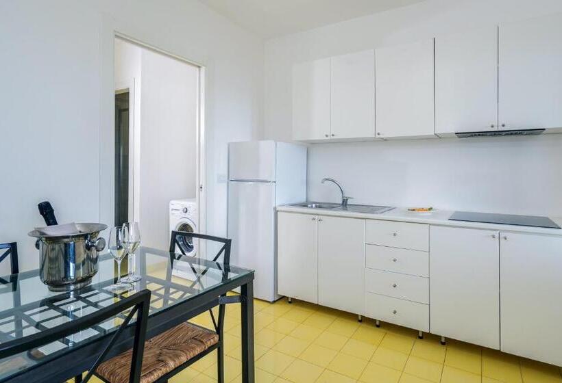 带1个卧室的带海景的公寓, Residence Le Axidie