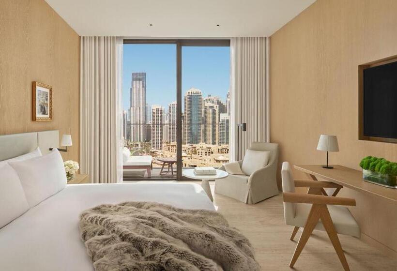 带观景和大床的豪华房间, The Dubai Edition