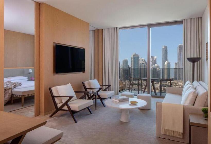 Deluxe Suite King Bed, The Dubai Edition
