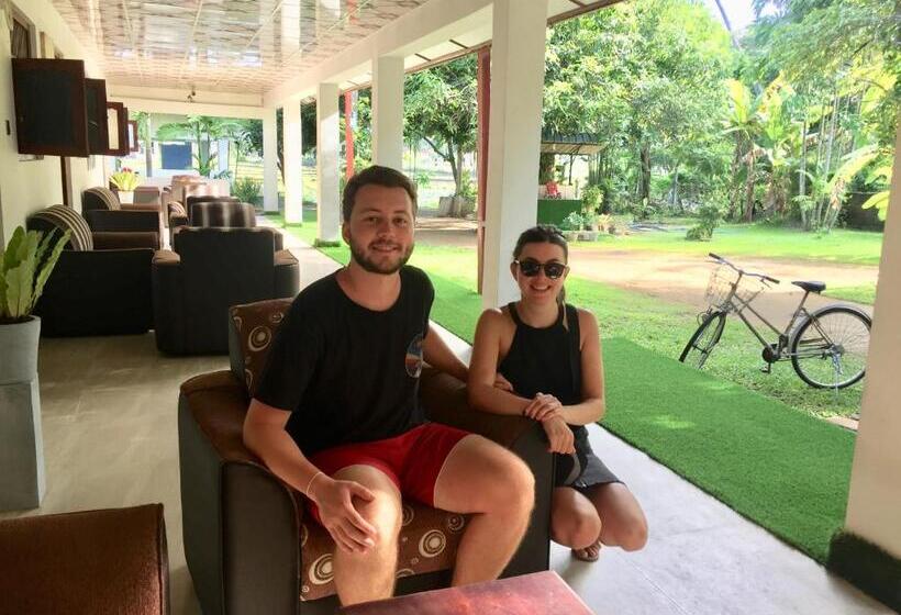 Номер Стандарт, Thisara Guest House