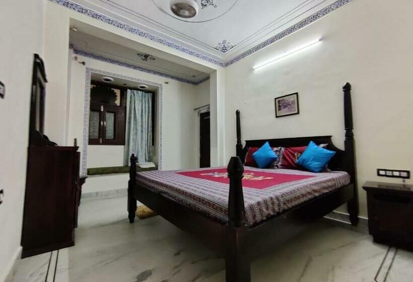 Quarto Superior, Whereabout Hostel
